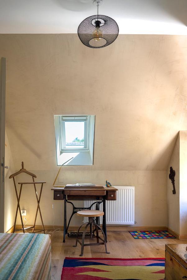 Chambre D'Hotes Chez Artiste Verrier, La Perriere - Perche Екстериор снимка